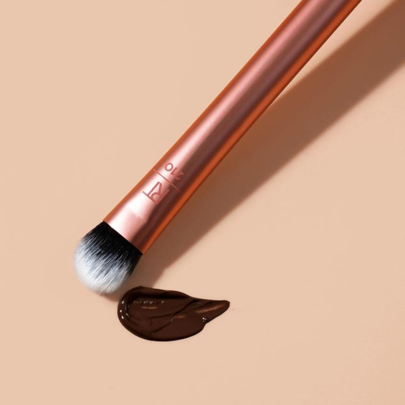 BROCHA CORRECTOR  REAL TECHNIQUES EXPERT CONCEALER